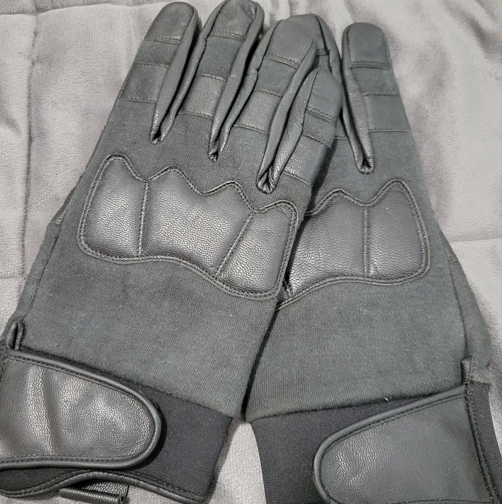 New Black Motorcycle Leather/Cotton gloves.